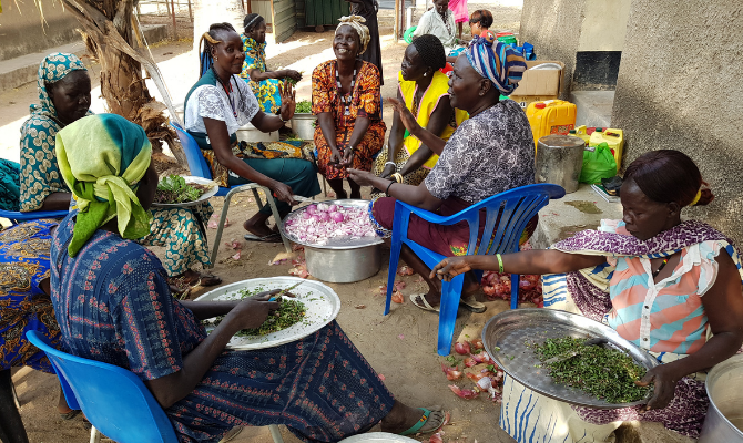 women cooking