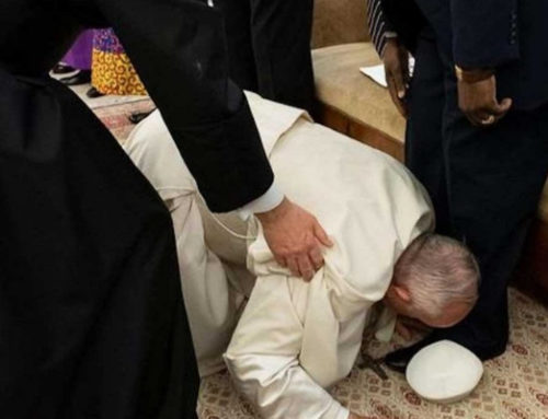 Un gesto sconvolgente e rivoluzionario  Quello di Papa Francesco
